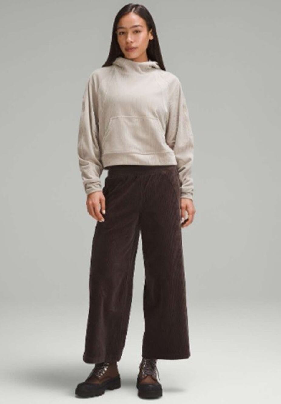 Lululemon Women's Sz 10 Scuba Mid-Rise Wide-Leg Crop Velvet Cord Pants